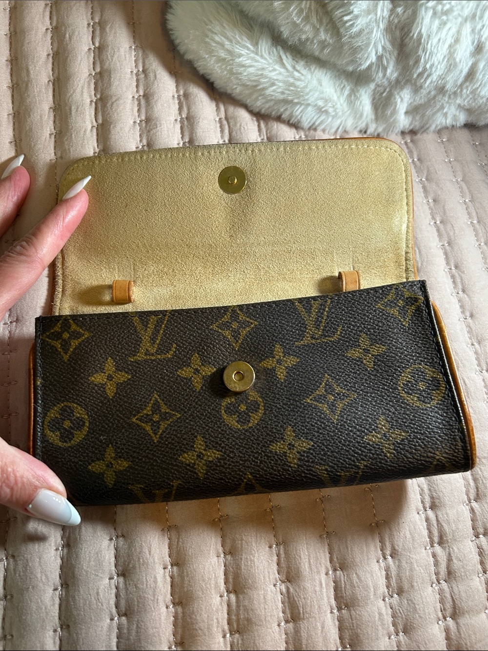 442. Louis Vuitton Pochette Twin bag PM w/coa - Picture 7 of 11
